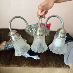 Sconces (lighting)