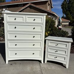 White Bassett Solid Wood Dresser Chest of Drawers and Nightstand Furniture Set Great Condition 
