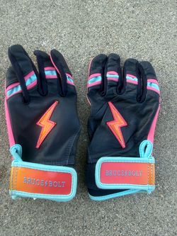 Bruce Bolt batting gloves