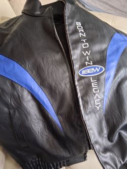 Size is medium color is blue white and black