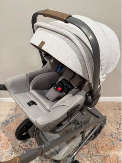 Like new! Nuna Mixx Next Travel System (retails $1,435)