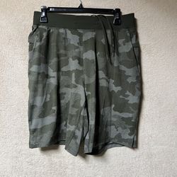 Lululemon THE Shorts Linerless 10” Mens Medium Camo Green