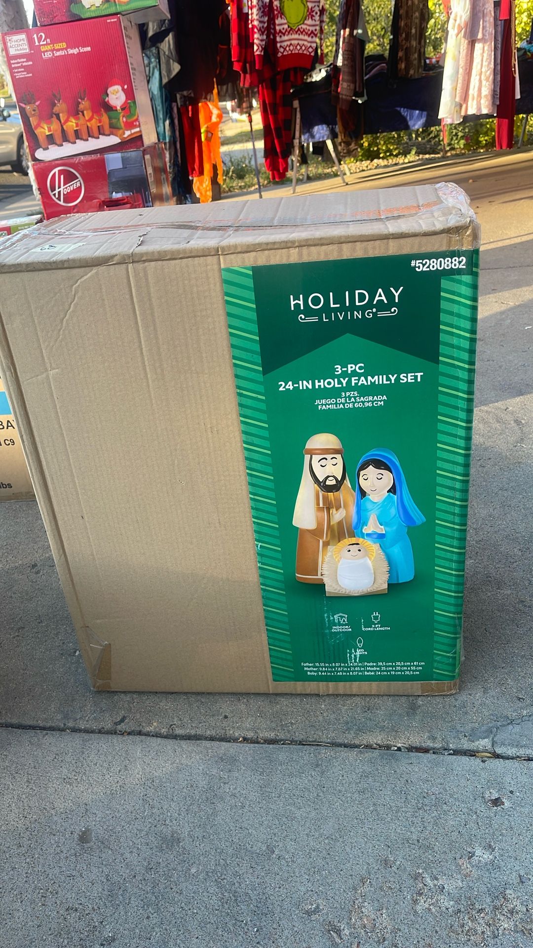 24 In Holy Family Set