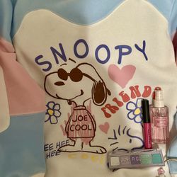Snoopy Sweater Bundle $10