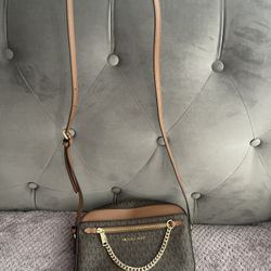 New Michael Kors Asking $85!!!