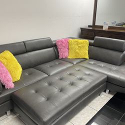 Modern Black Or Gray Sectional With Ottoman