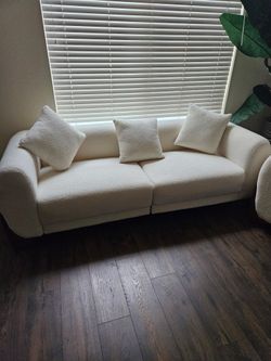 White 3 piece living room set- Brand new