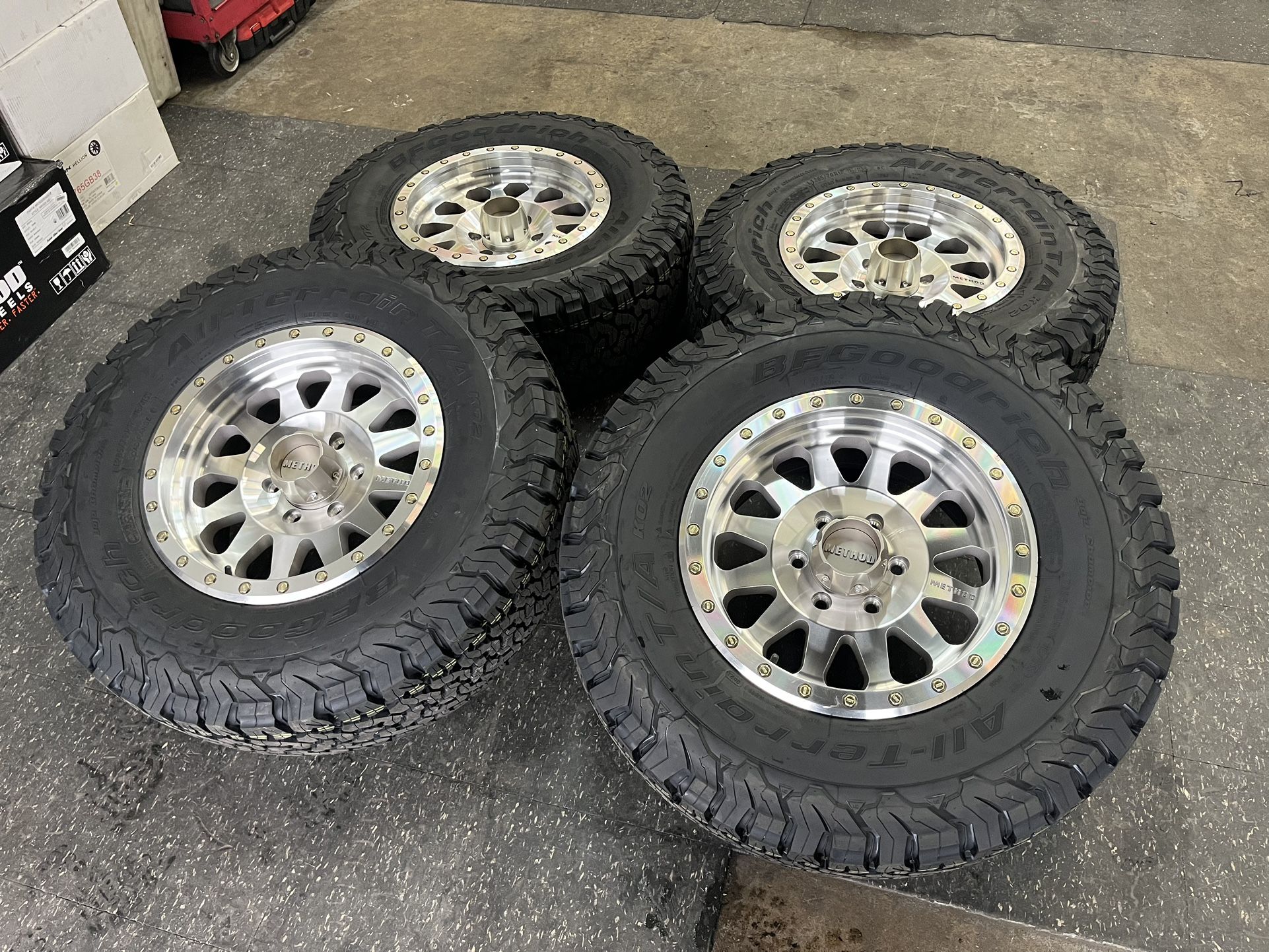 17-inch-method-mr304-double-standard-machine-face-clear-coat-finish