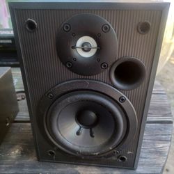 SONY WIRED BOOKSHELF SPEAKERS 🔊 $160 FINAL PRICE SEE 👀 ALL PICTURES 