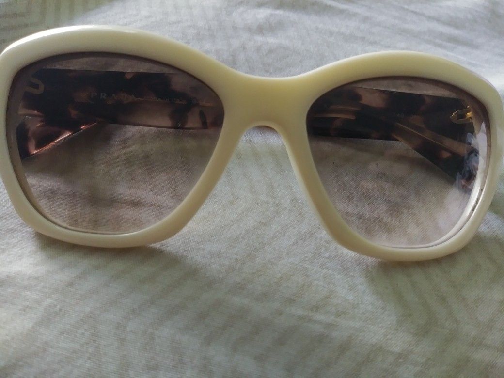 Women sunglasses PRADA