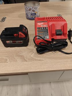 Milwuakee Battery And Charger