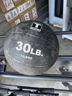 30 lb medicine ball