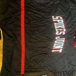 XXXL SPIKES JOINT WINDBREAKER