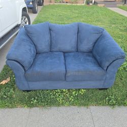 FREE BLUE COUCH