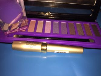 Makeup brushes