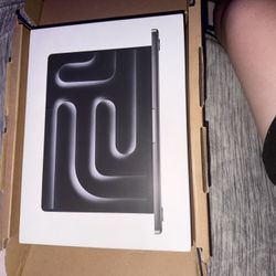 14-inch Mackbook Pro M3 Pro Chip 