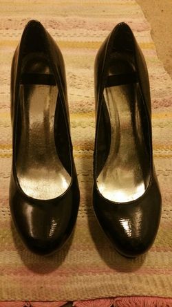 High Pumps Black by Fahrenheit size 6