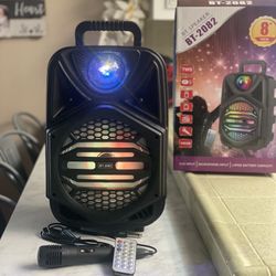 8β Bluetooth Rechargeable Speaker With Microphone & LED Party Ligths ππΆπ€