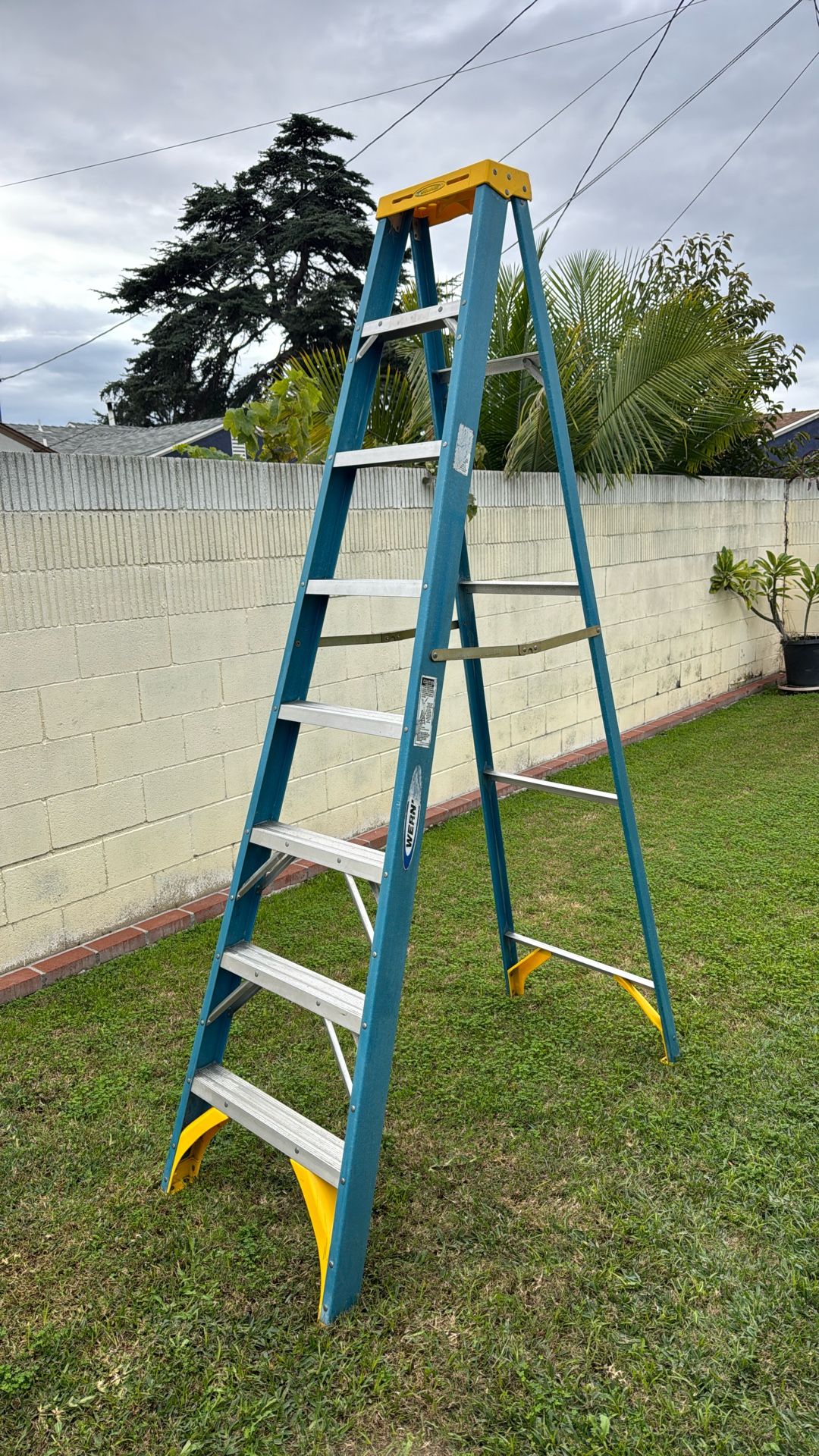 WERNER 8ft, fiberglass Step Ladder, Good Condition $100