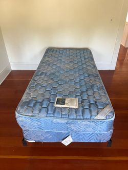 Twin bed