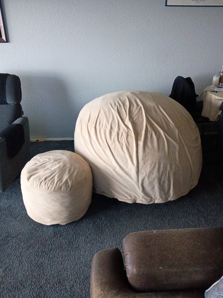 Ultimate Sack 5000 Bean Bag Chair &
Foot Stool - Camel Suede
Color: Camel Suede