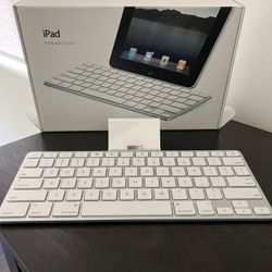 iPad Keyboard docking station