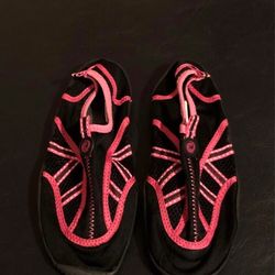 Girls Swim Shoes Size 3