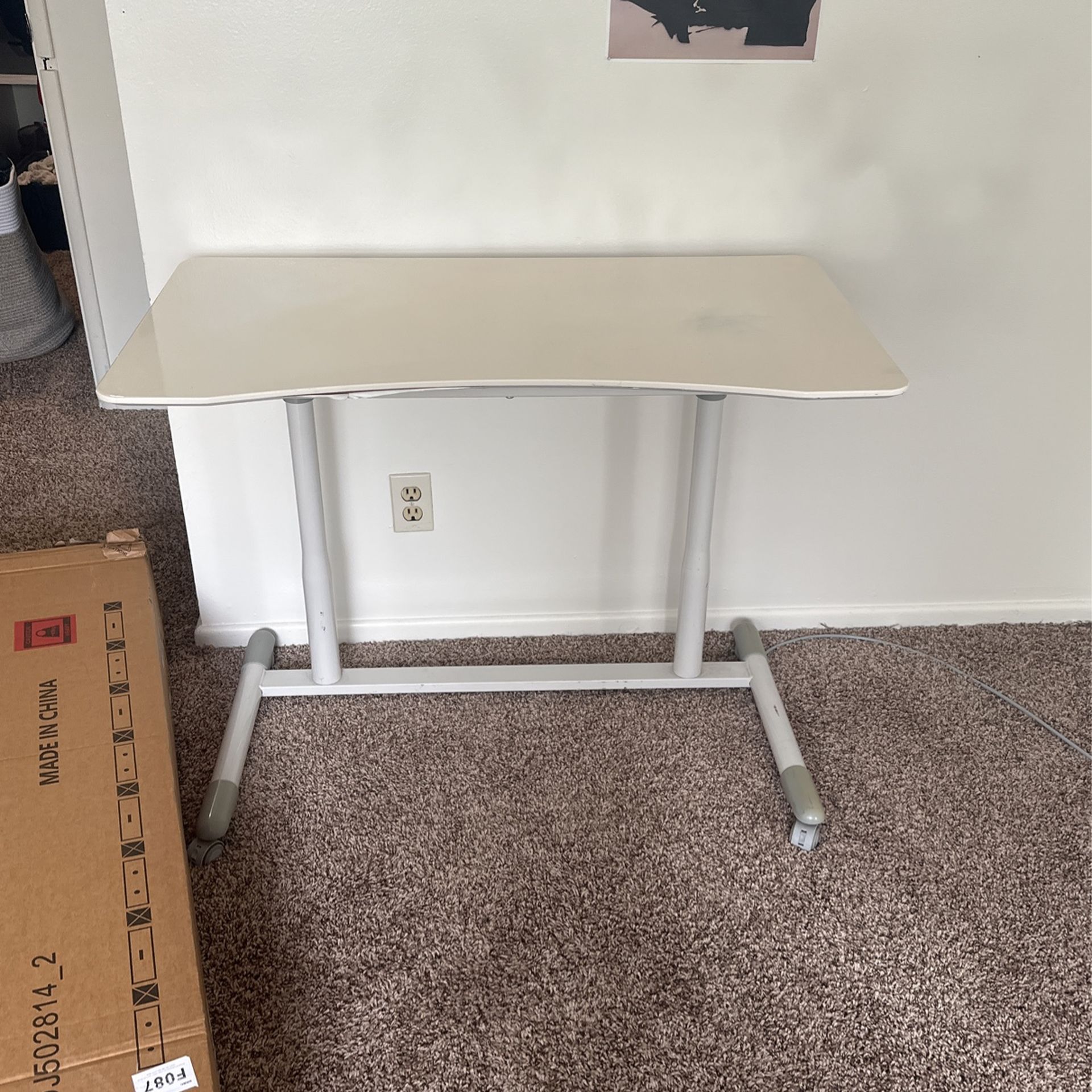 Adjustable Standing Desk 