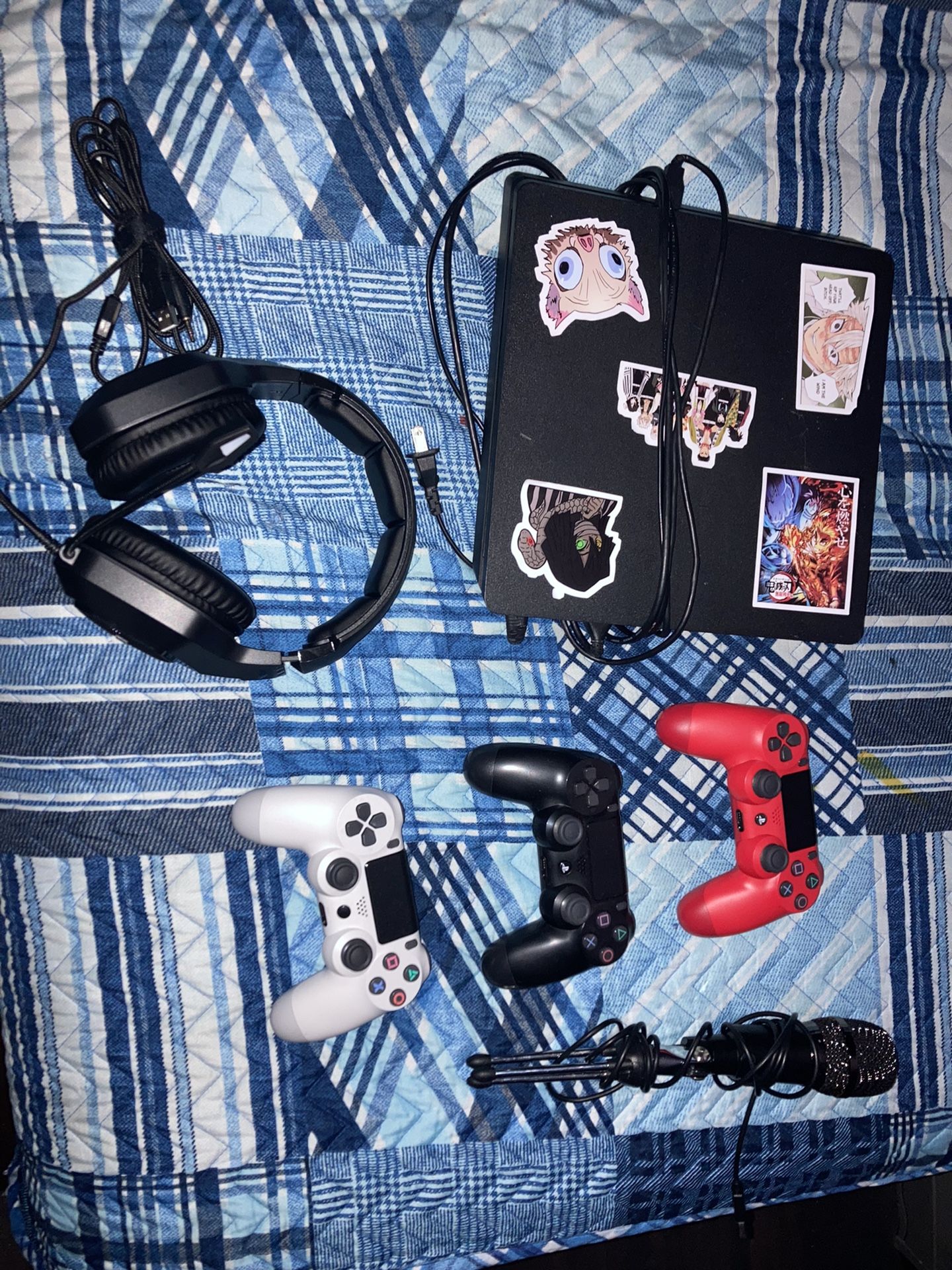 PS4 Console (with 3 controllers,headset, and usb mic
