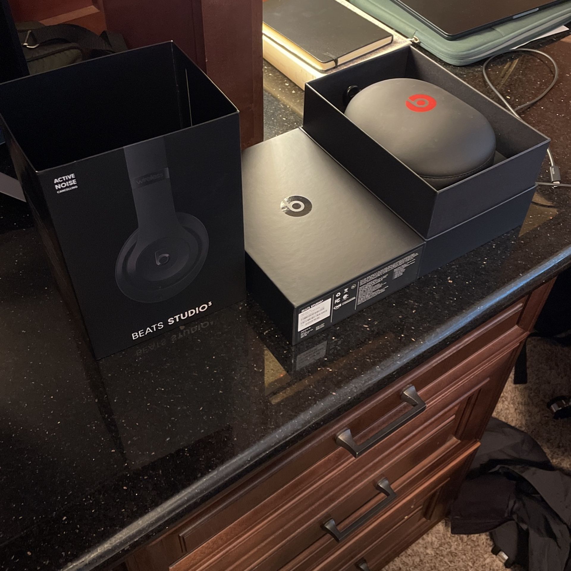 Beats Studio 3 (box Included)