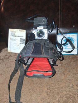 Olympus Camedia C-765 Ultra Zoom Digital Camera Bundle