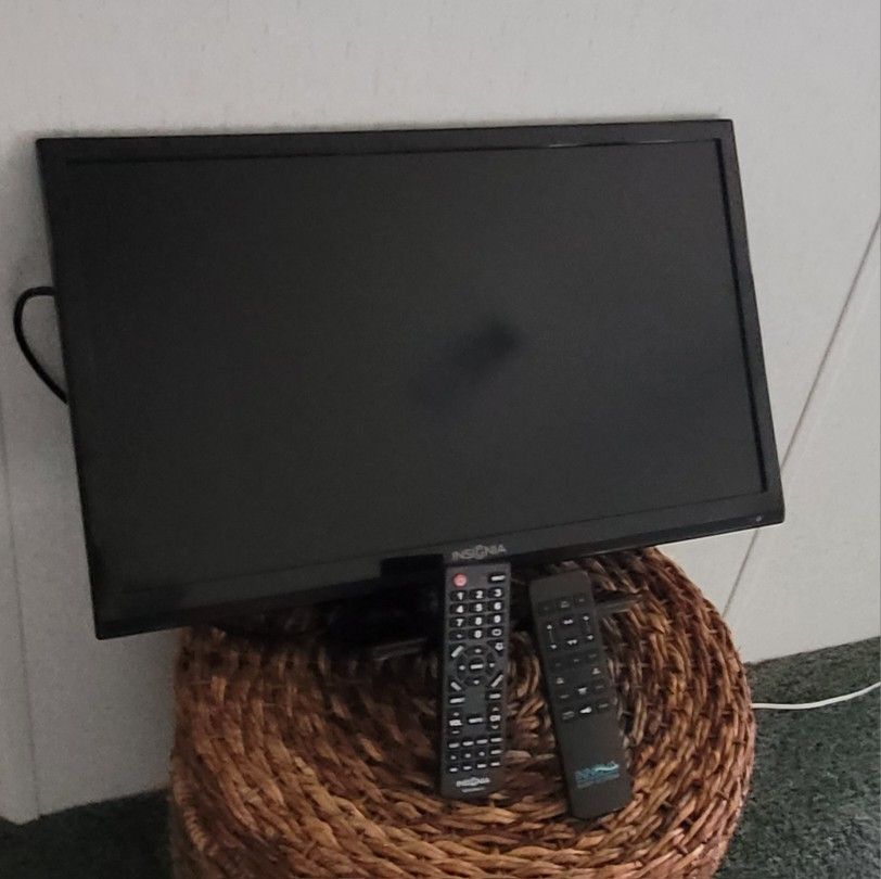 25 Inch Insignia TV & Remotes
