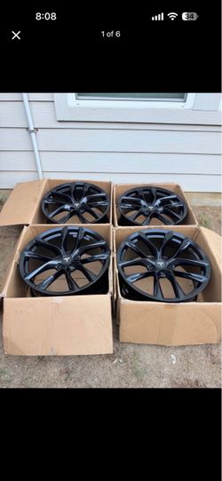 20” staggered wheels