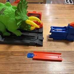 Hot Wheels Triceratops 