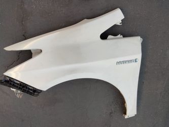 2010-2014 Toyota Prius hybrid fender with emblem OEM.