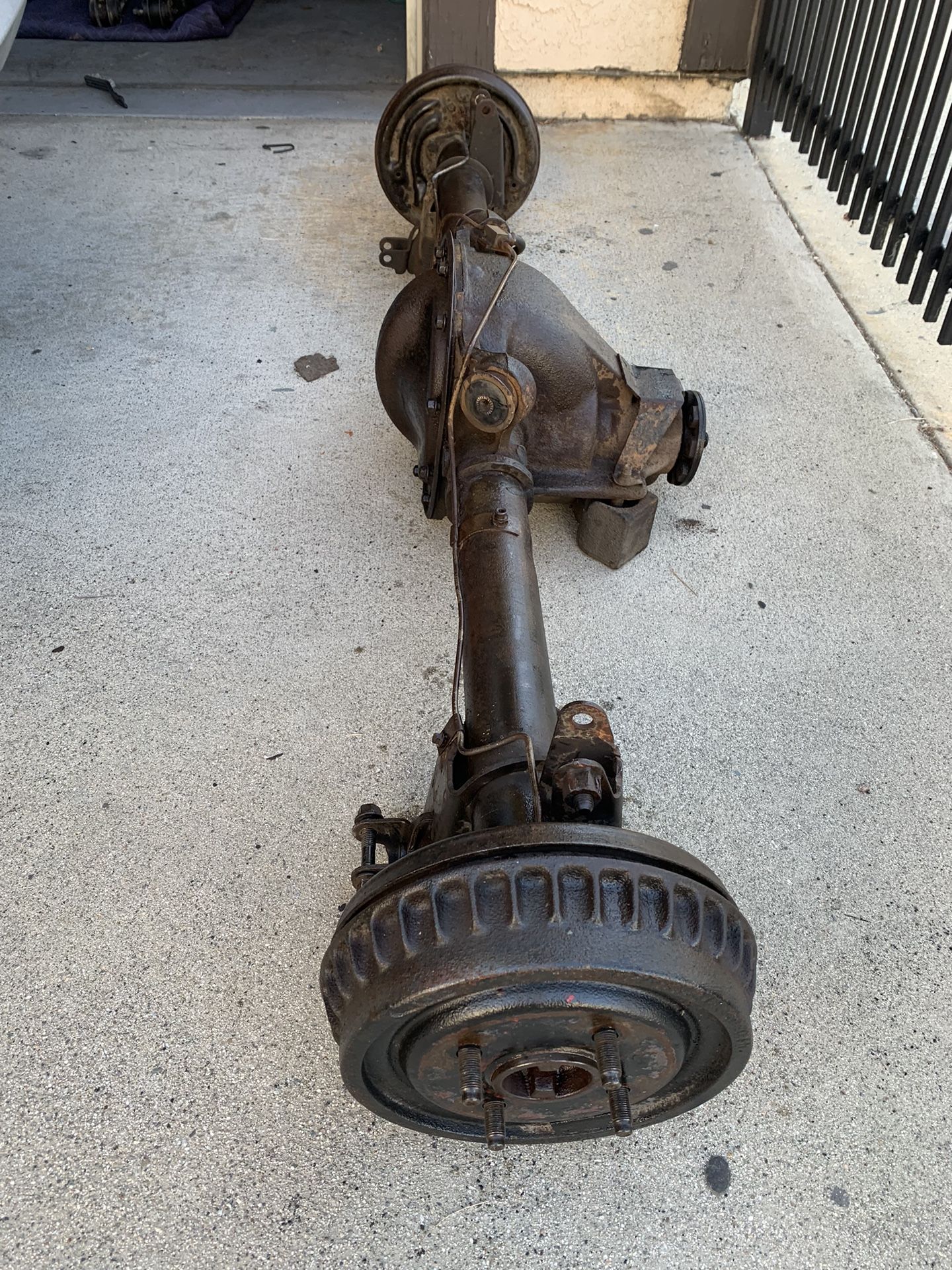 Foxbody 8 8 rear end axle 4lug 2 73 gears for sale in pico rivera ca