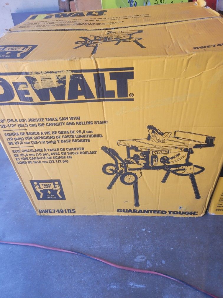 Dewalt 10" Jobsite Table Saw W/Rolling Stand!!!