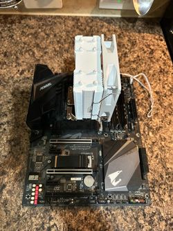 Gigabyte Z390 Aorus Pro WiFi Motherboard with CPU Cooler