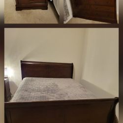 Queen Sleigh Bed Set