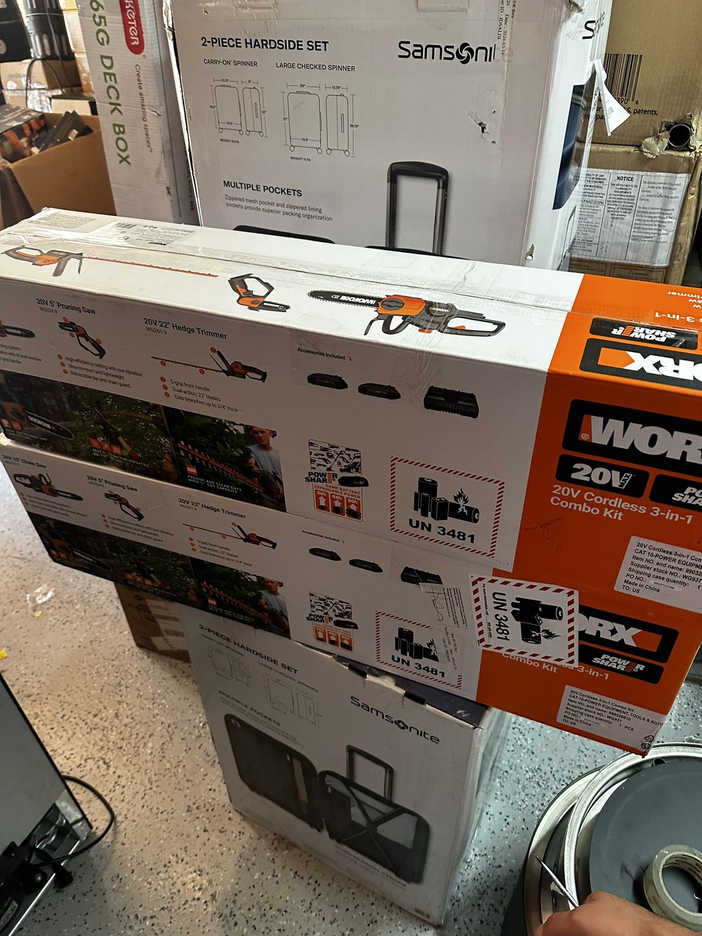 Worx 22” Hedge Trimmer 5” Pruning Saw 10” Cordless Chainsaw Combo Kit