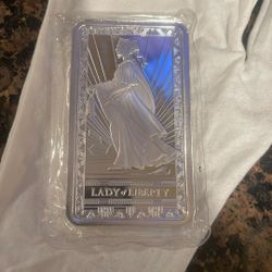 10 oz Pamp silver lady liberty