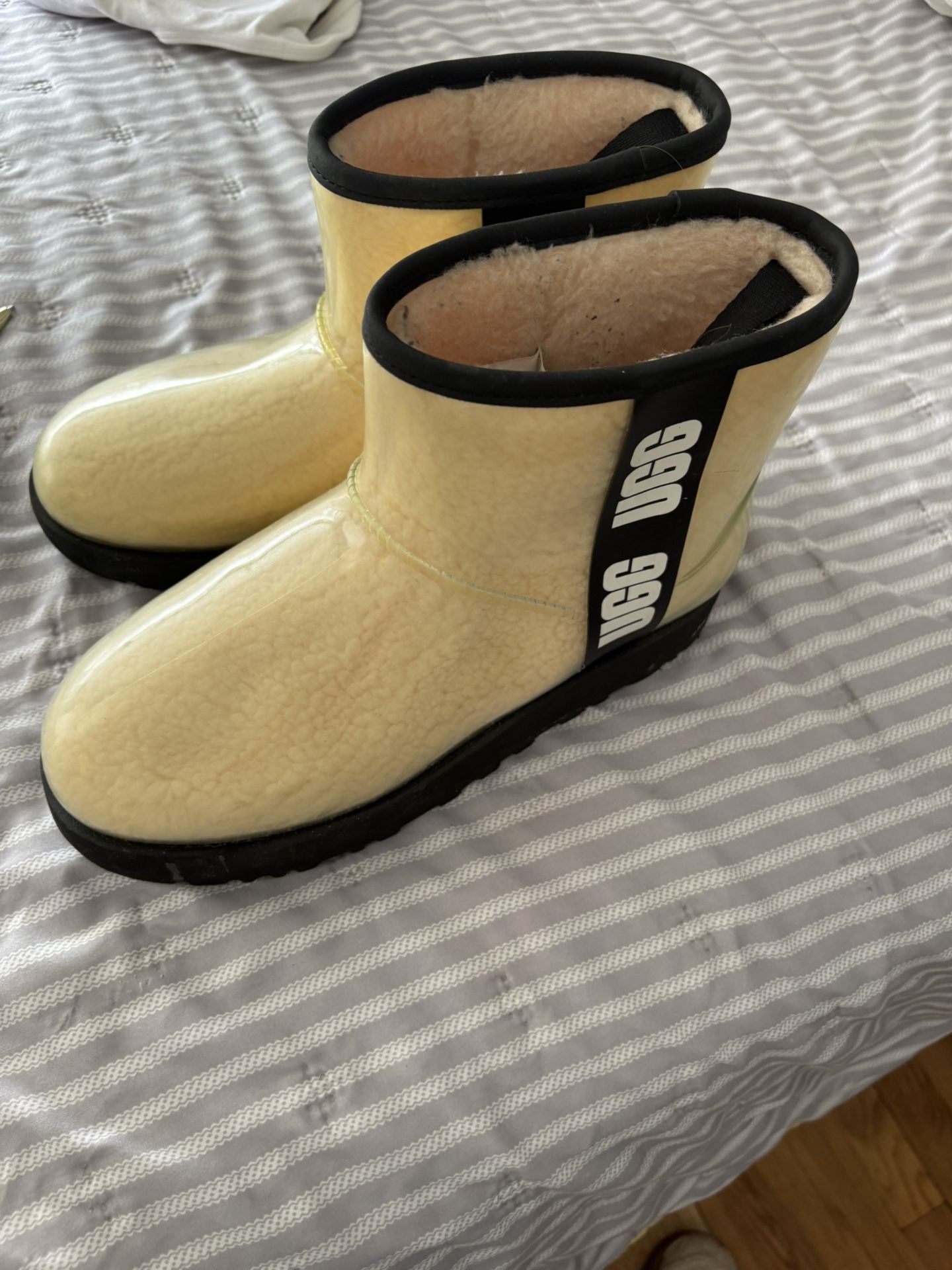Ugg Rain Boots Size 8