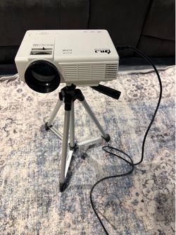 DR.J HI-04 Mini Projector + Tripod