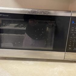 Sharp Carousel Microwave  (1000w)- Works great!