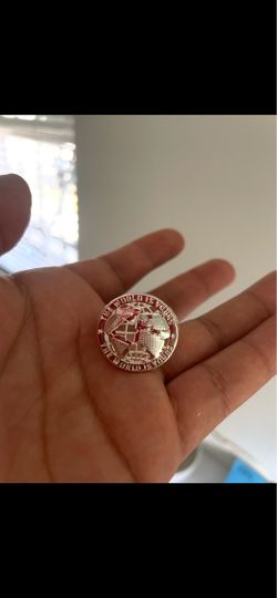 The World Is Yours globe size 9 silver