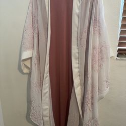 Nice Abaya to pieces