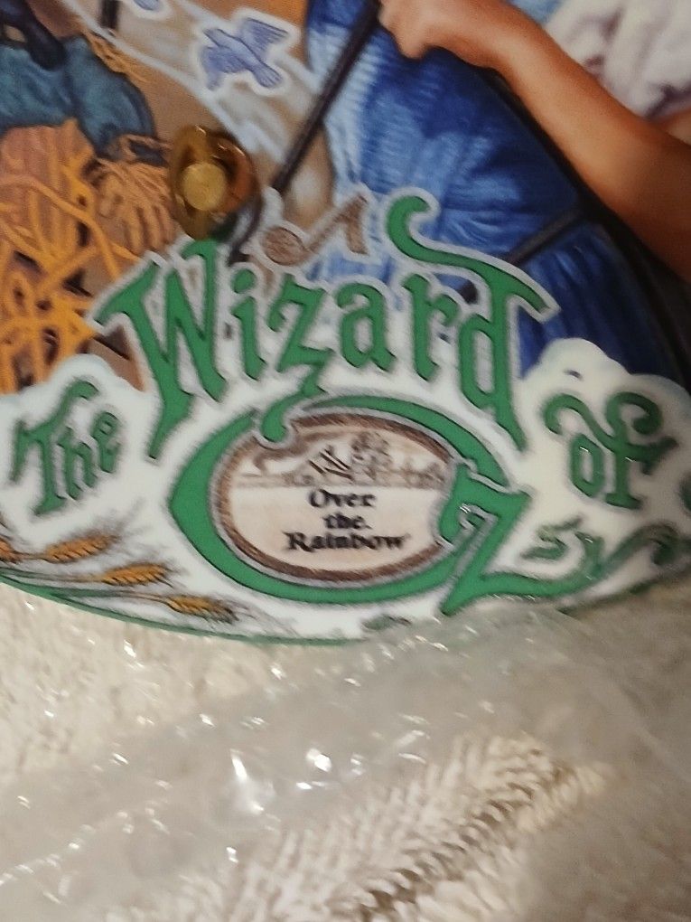 Wizard OF OZ "Over The Rainbow" Musical Plate