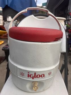 Ice chest