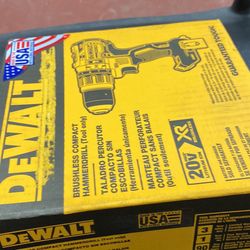 with Tool Connect Cordless Brushless 1/2 in. Hammer Drill/Driver (Tool-Only) Solo Herramienta $110)