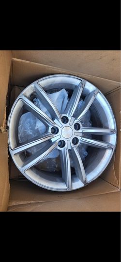 Tesla model s factory used 19” rims